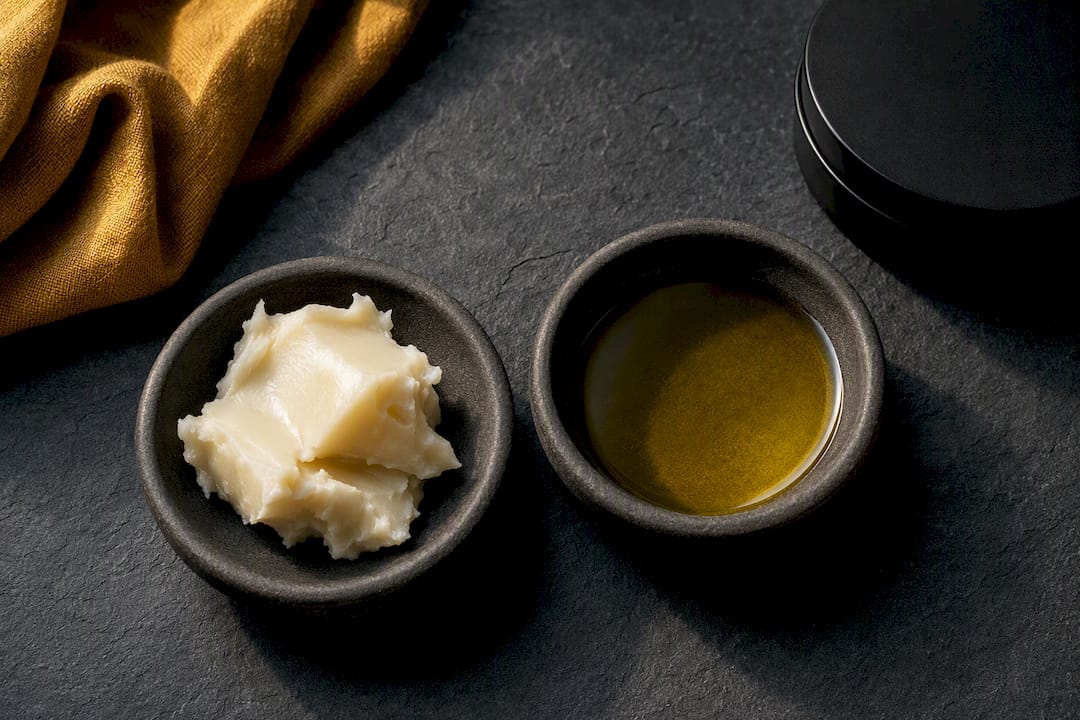 Tallow and jojoba arranged for comparison