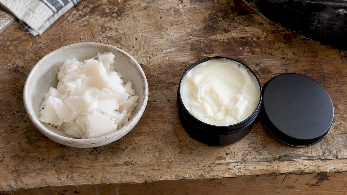Rendered lard and tallow side by side